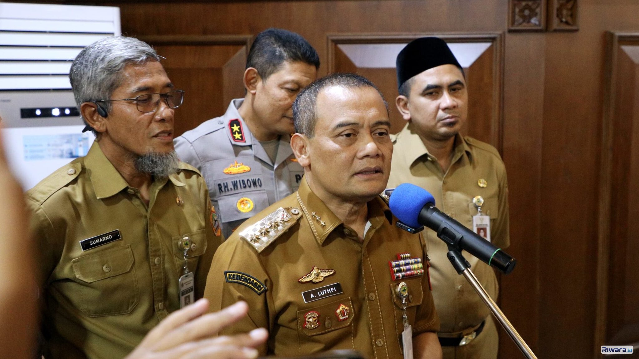 Gubernur Jawa Tengah Ahmad Luthfi memastikan 13.077 PPPK paruh waktu di Jawa Tengah akan menerima Tunjangan Hari Raya (THR) yang dijadwalkan cair pada 13 Maret 2026.