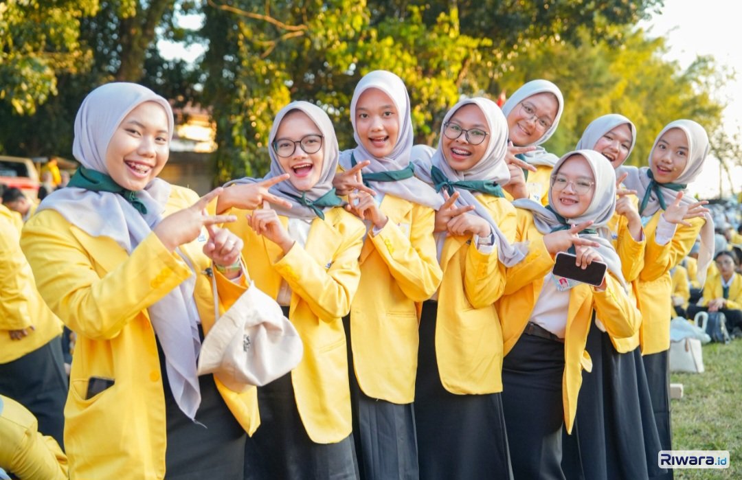 Ilustrasi - Berkas Administrasi yang Harus Disiapkan untuk Daftar Ulang di UNNES