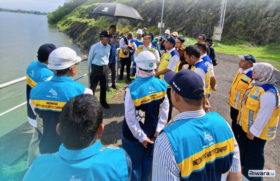 Ilustrasi - Perum Jasa Tirta I Buka Lowongan Staf untuk 5 Posisi Jabatan