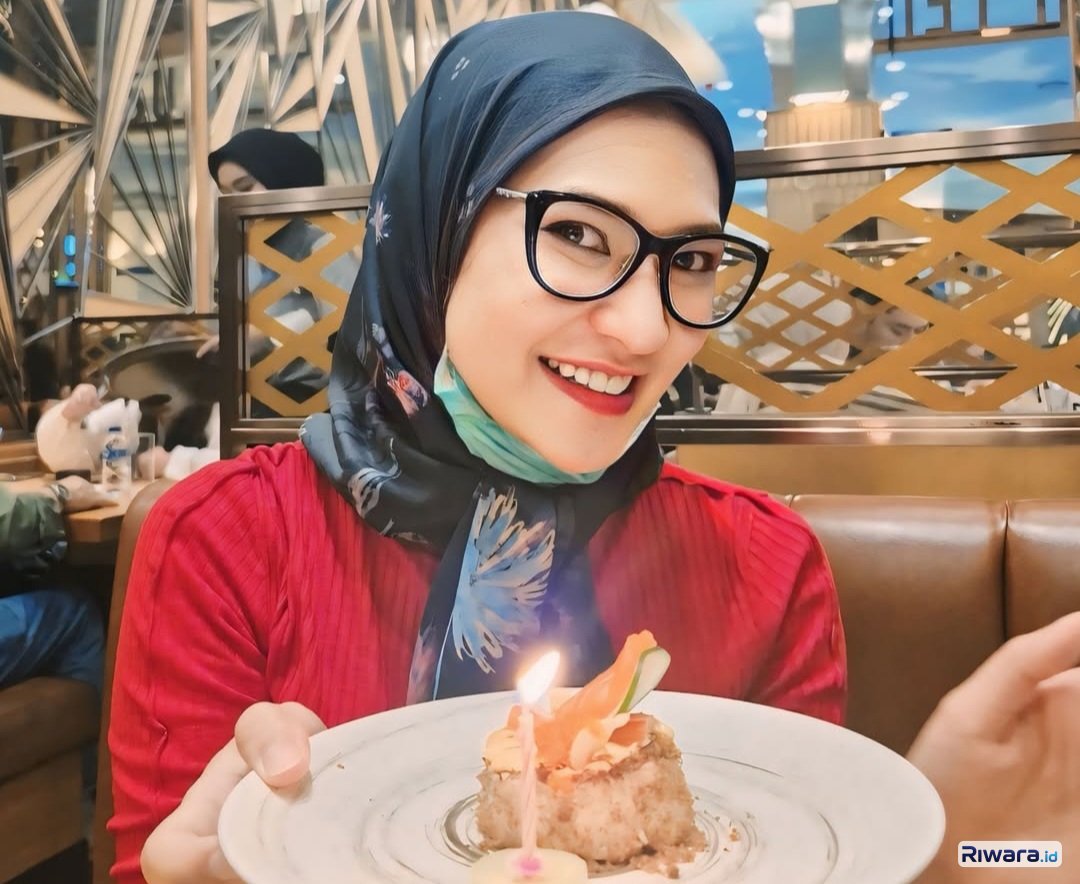Mantan Stafsus Presiden Ini Dituduh Mencuri Saat Merayakan Ulang Tahun, Curahan Hatinya di Instagram Tuai Banyak Dukungan