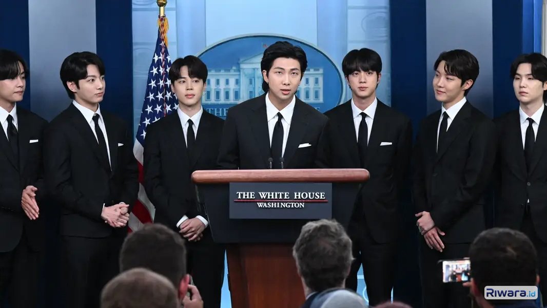 Tegas! BTS Tolak Masuk Grammy Awards 2027, CEO Harvey Mason Jr Langsung Buka Suara