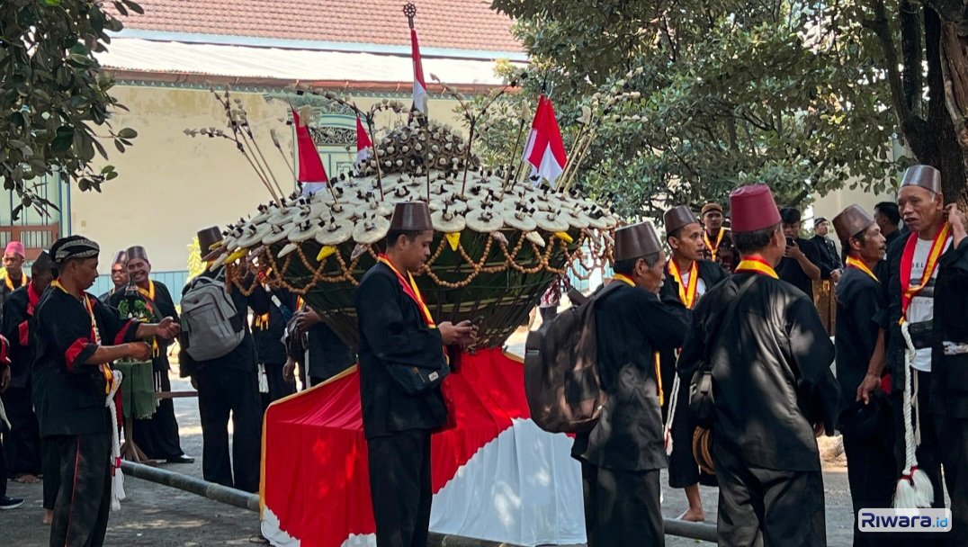 Kontroversi Belum Usai, Garebeg Maulud di Karaton Surakarta Hadiningrat Tetap Digelar Meriah, 4 Gunungan Jadi Rebutan Warga
