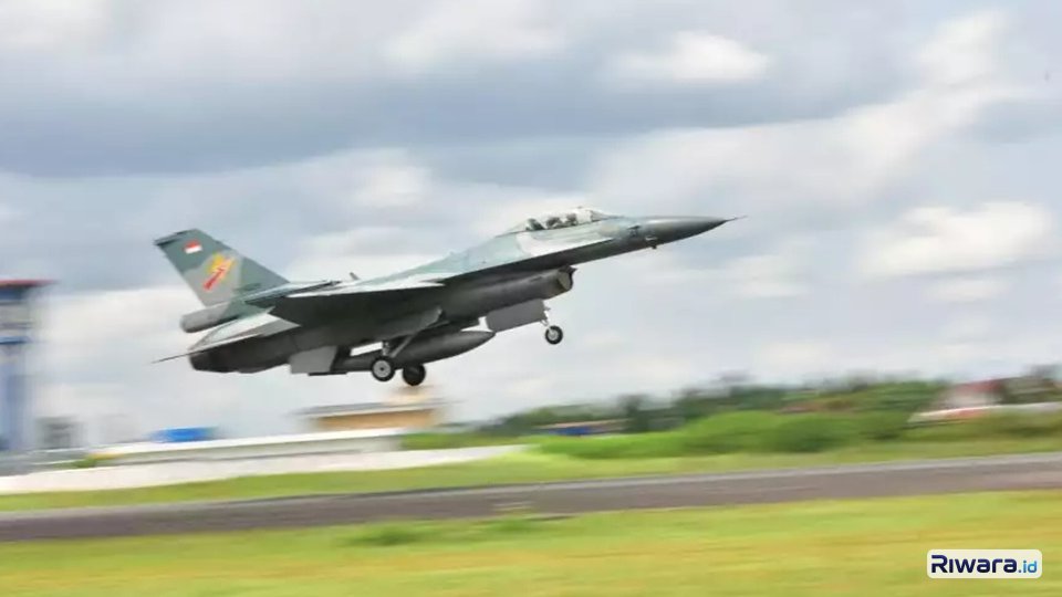 Heboh Pesawat Tempur Bergemuruh di Langit Jakarta, Ternyata Begini Alasan TNI AU Kerahkan 3 Jet F-16