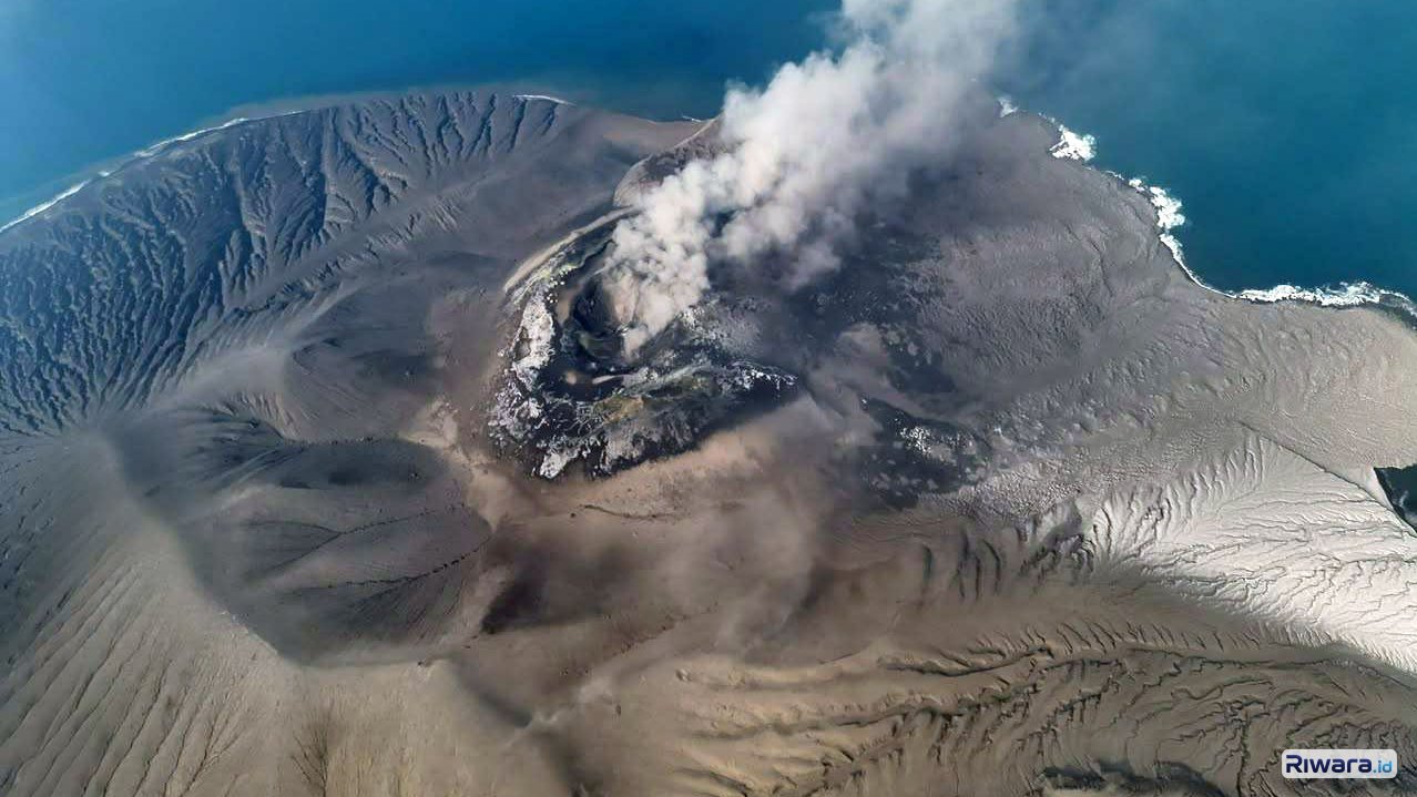 Erupsi Gunung Anak Krakatau: 3 Kabupaten dan 15 Kecamatan Terdampak, BNPB Pastikan tak Ada Korban Jiwa
