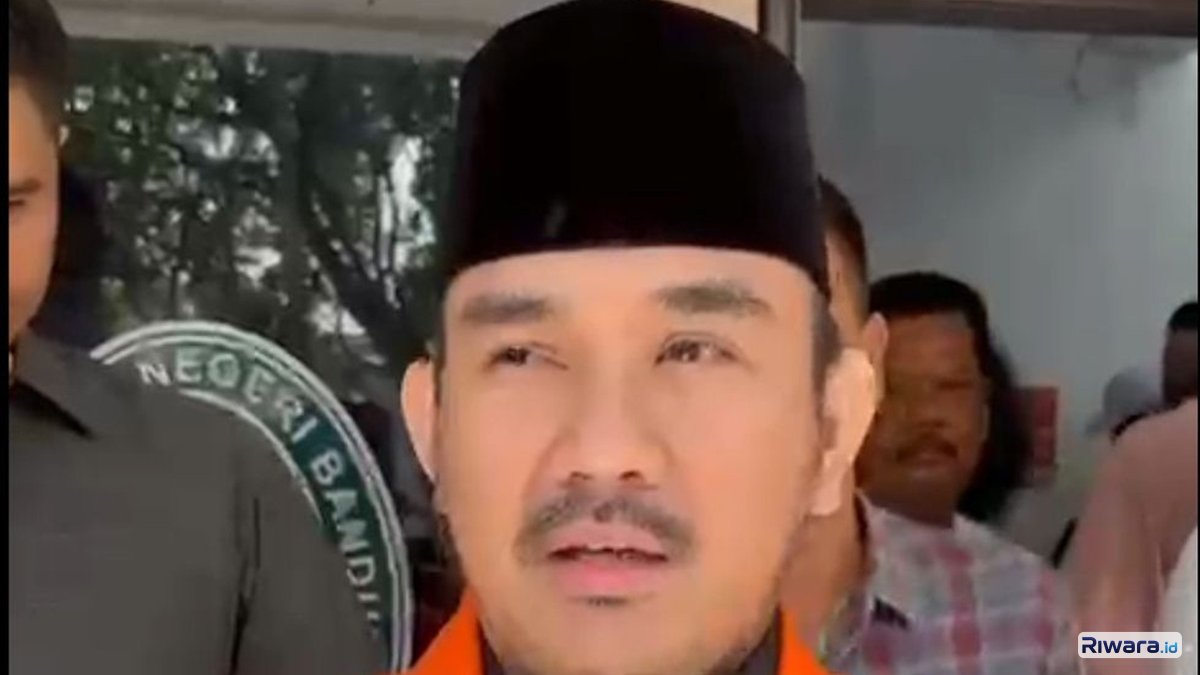Mendagri Resmi Pecat Bupati Bekasi Ade Kuswara Usai Divonis 6 Tahun Penjara, Siapa Penggantinya?
